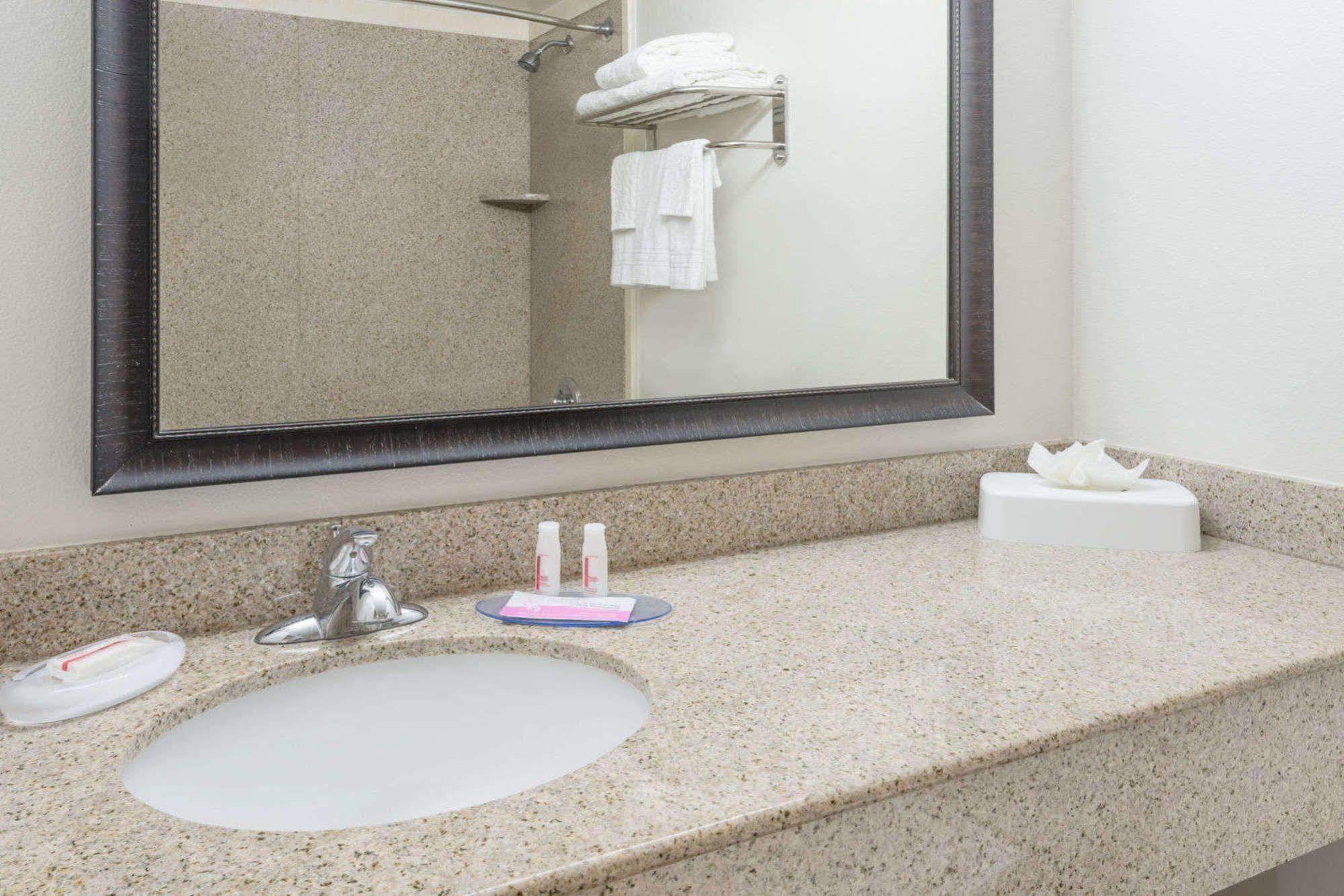 Holiday Inn Express & Suites Lubbock West By Ihg Kültér fotó
